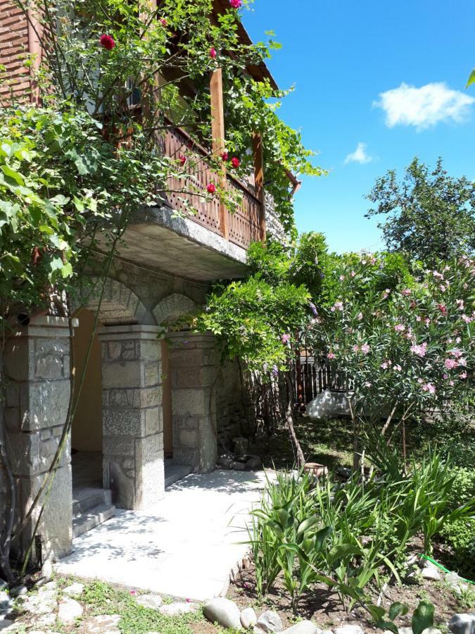 Old House Apartment With Garden Area มซเคทา ภายนอก รูปภาพ