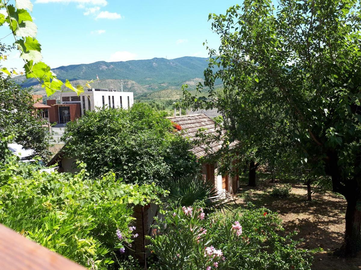 Old House Apartment With Garden Area มซเคทา ภายนอก รูปภาพ